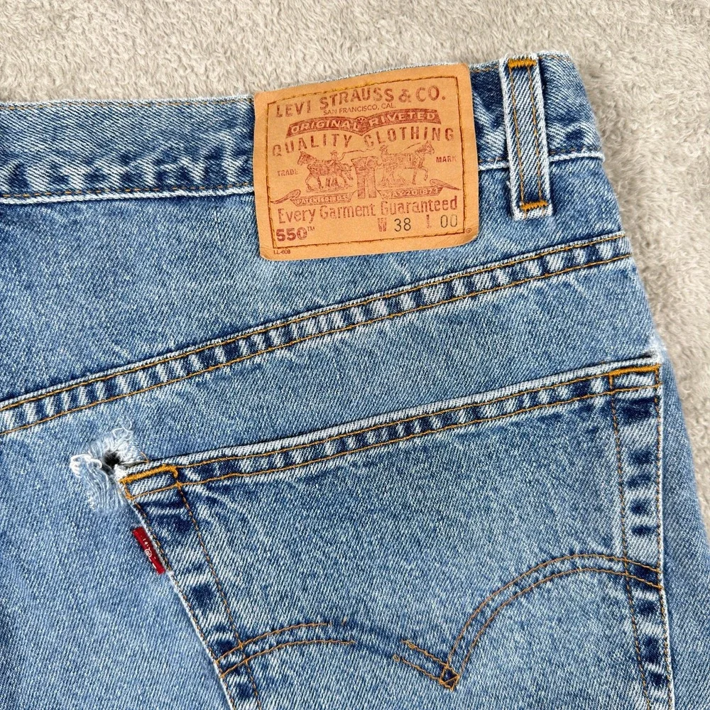 Levis 550 Mens 38 Blue Jean Shorts Medium Wash Denim Red Tab Vintage 90s Y2K